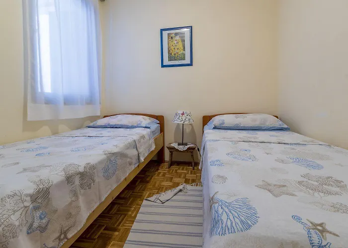 Charmantes Nur 300 Meter Zum Mit Meerblick, Waschmaschine, Wifi Lejlighed Crikvenica