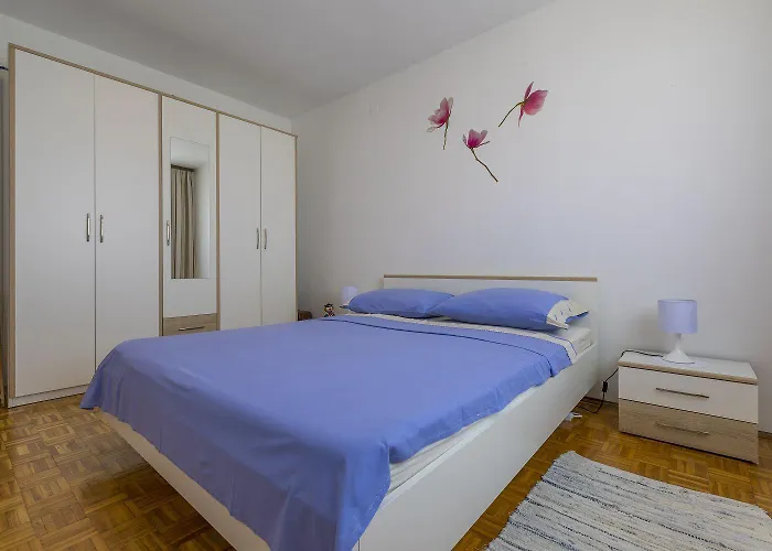 Lejlighed Charmantes Nur 300 Meter Zum Mit Meerblick, Waschmaschine, Wifi Crikvenica