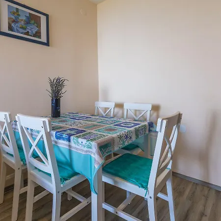 Apartment Charmantes Nur 300 Meter Zum Mit Meerblick, Waschmaschine, Wifi Crikvenica